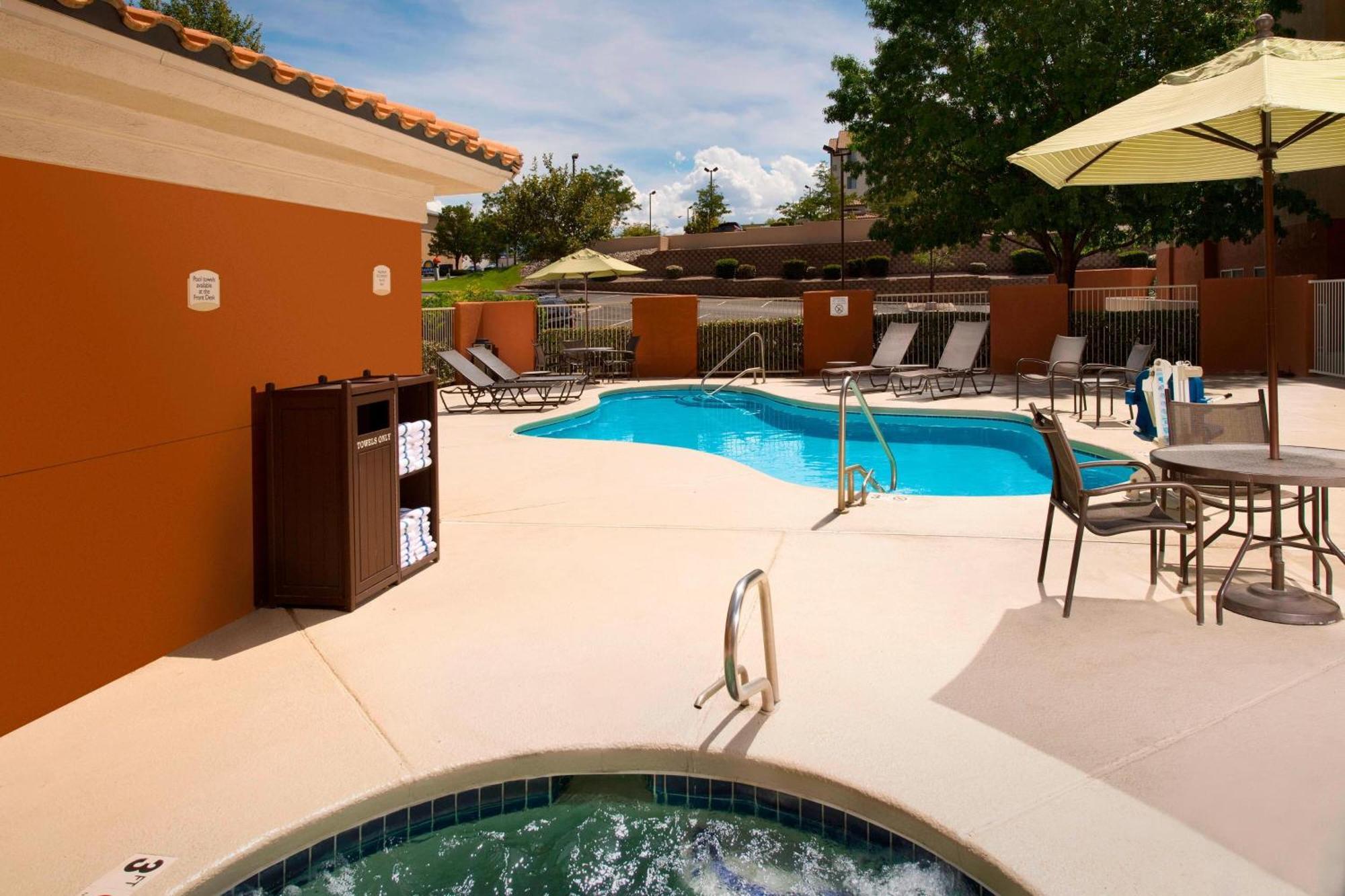 Fairfield Inn & Suites By Marriott Albuquerque Airport מראה חיצוני תמונה